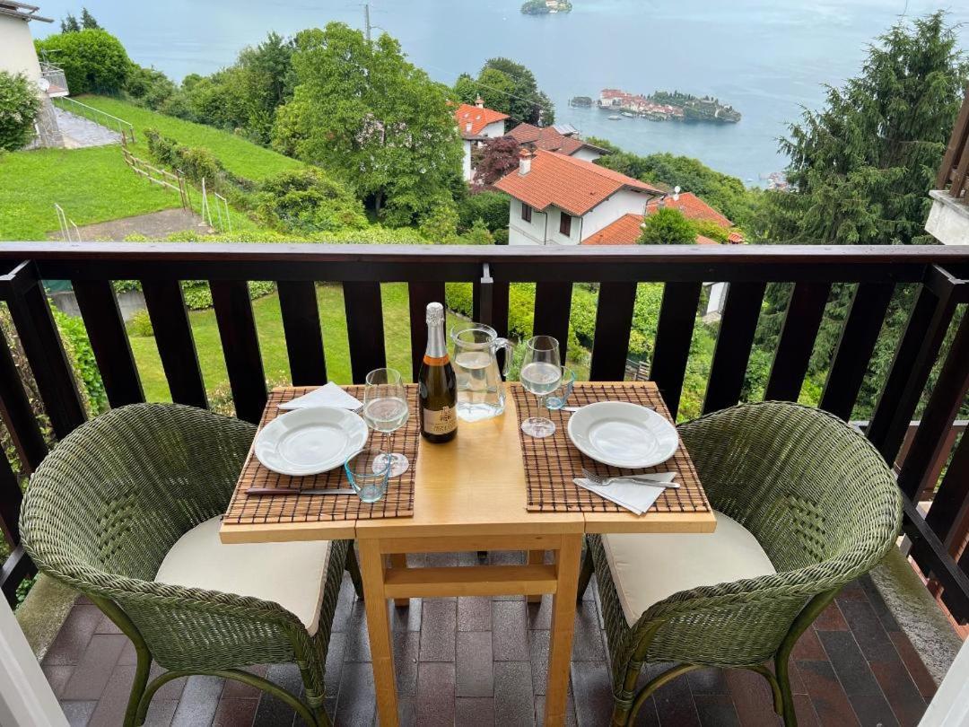 Casa Pinna Levo Di Stresa Exteriör bild